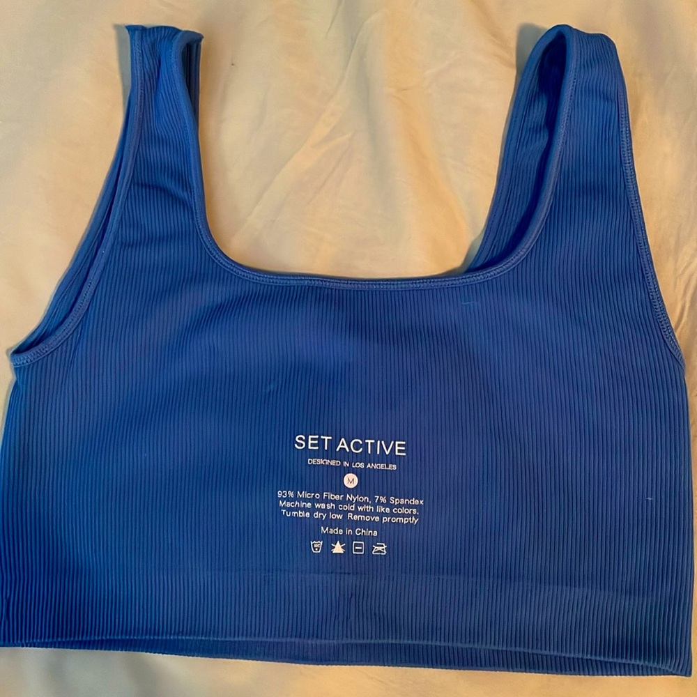 SET ACTIVE box cut bra in color crisp